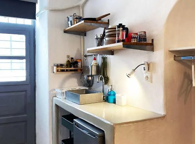 Bougainvillea Friends & Family - Old Town Mykonos Town